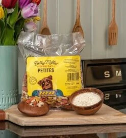 Betty Millers Petites Natural Dog Treats 9 Betty Millers Petites Natural Dog Treats -Danish Design || Scruffs || Great&Small Sales 5ccb3ba4cab0d