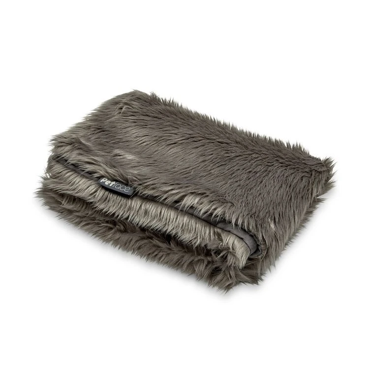Petface Luxury Faux Fur Comforter Blanket 4 Petface Luxury Faux Fur Comforter Blanket - Image 2